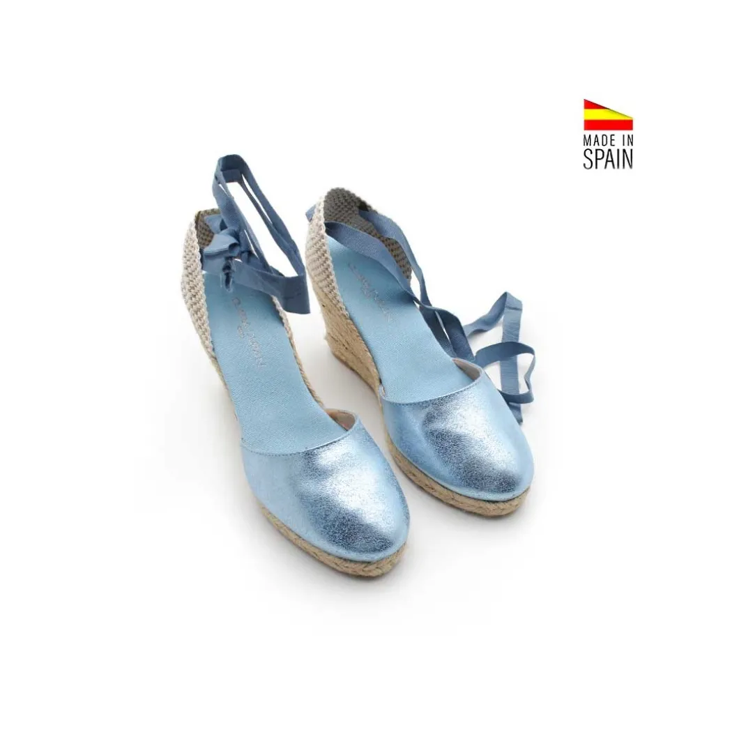 Alpargata brillo azul con cuña
