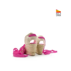 Alpargata piel fucsia metalizada con cintas