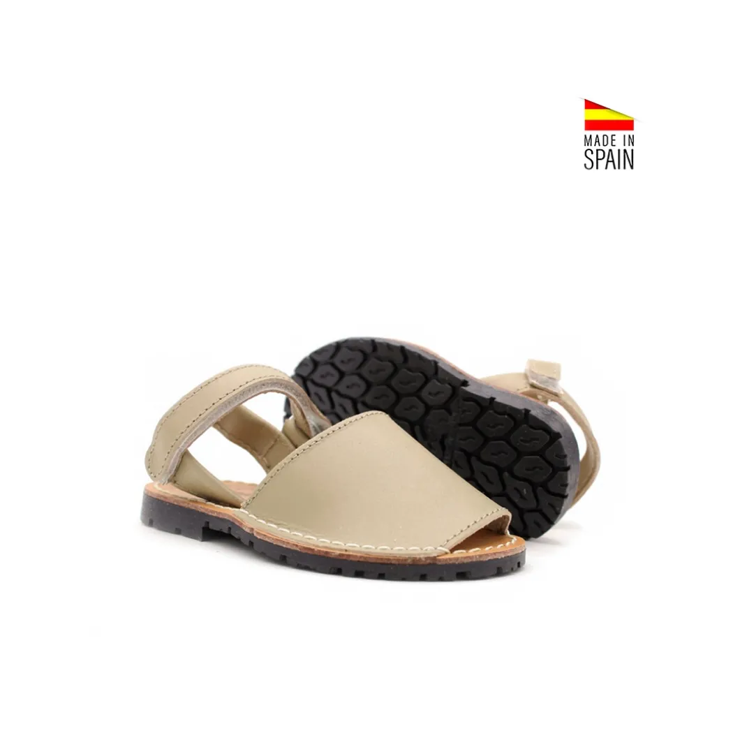 Avarca menorquina beige con velcro