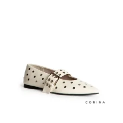 Bailarina beige con tachuelas