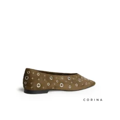 Bailarina marrón de punta con tachas