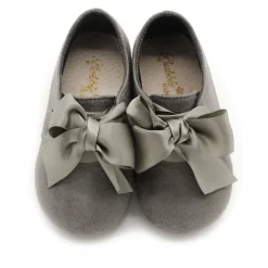 Blucher lazo gris