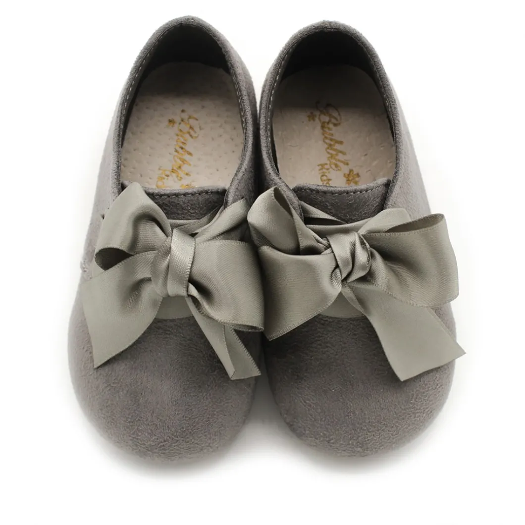 Blucher lazo gris