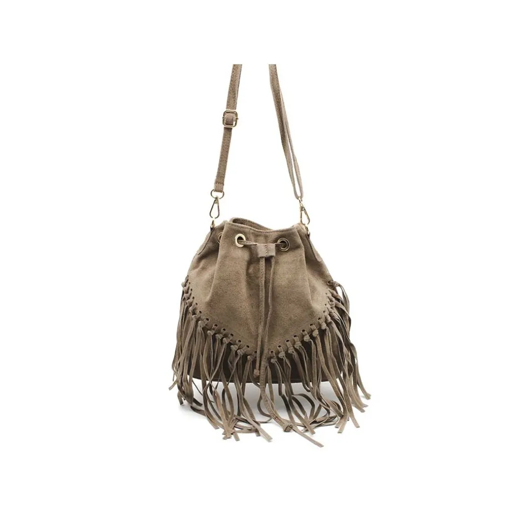 Bolso saco taupe con flecos