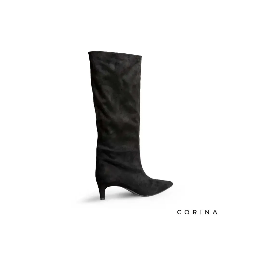 Bota alta negra con tacón fino