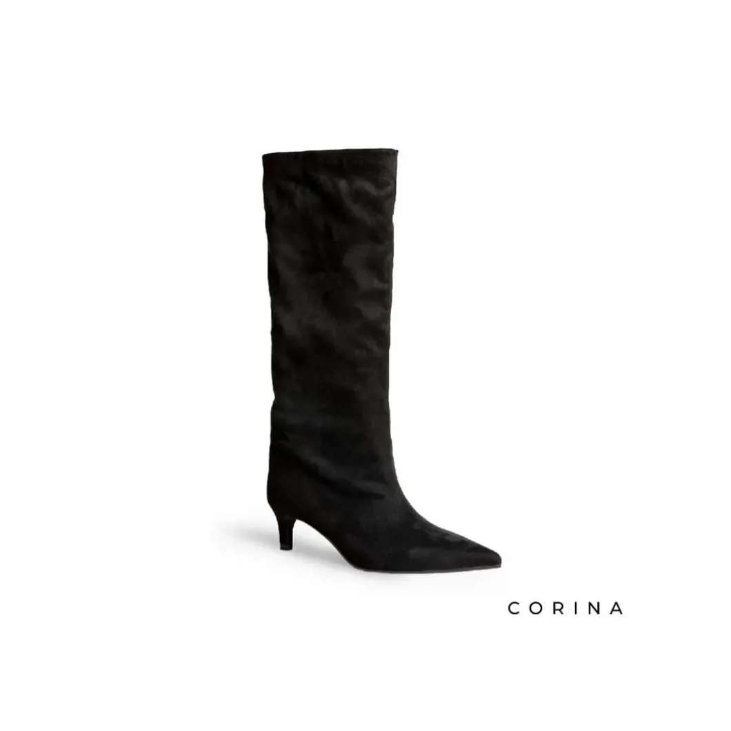 Bota alta negra con tacón fino