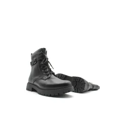 Bota militar en negro talla grande