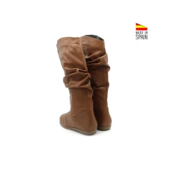 Bota plana talla grande arrugada cuero