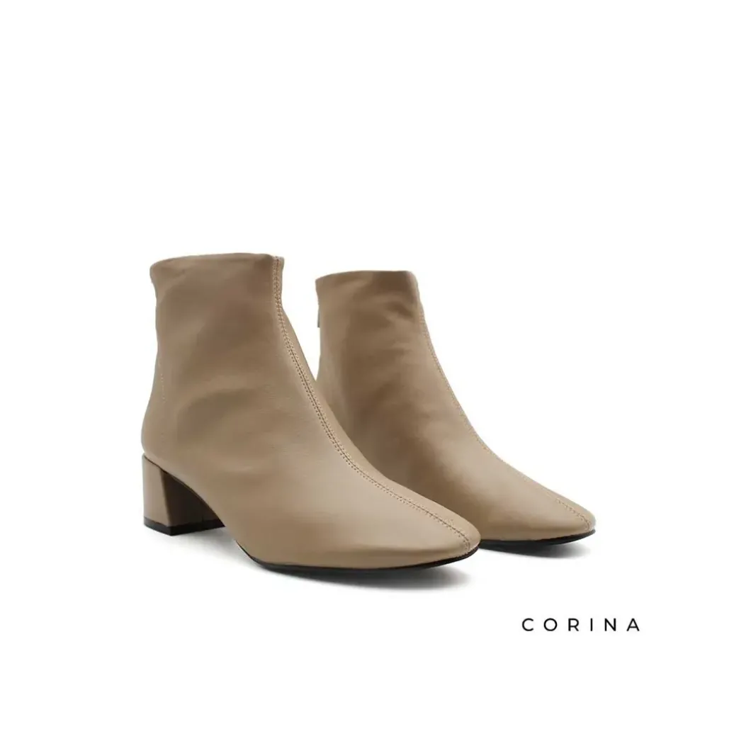 Botín beige tacón cuadrado