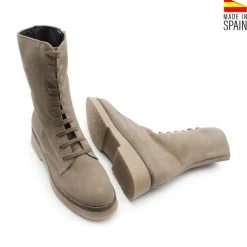 Botín de cordones beige de serraje