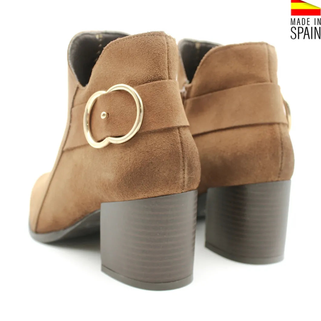 Botín tobillero camel con tacón