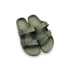 Chancla goma kaki con hebillas
