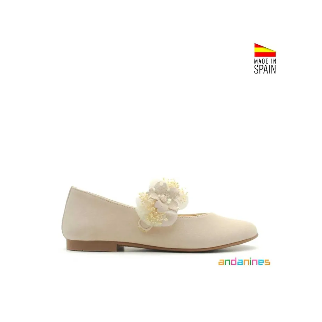 Mercedita beige ante flor