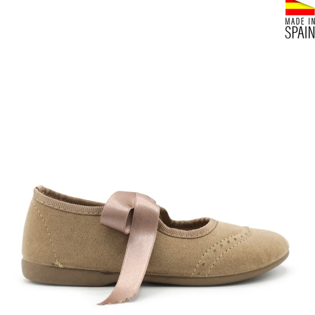 Mercedita lili camel