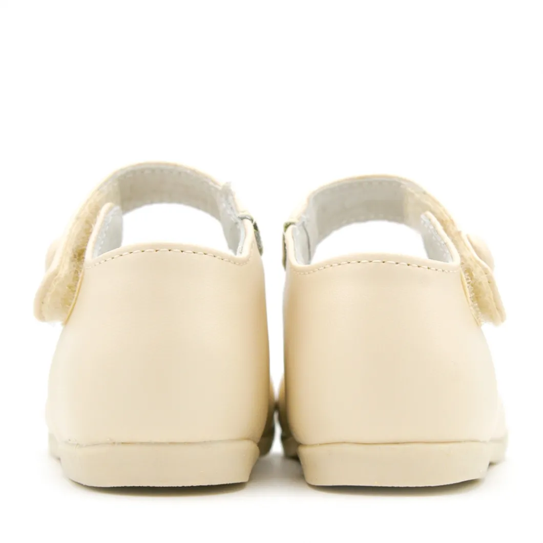 Merceditas niña basic beige
