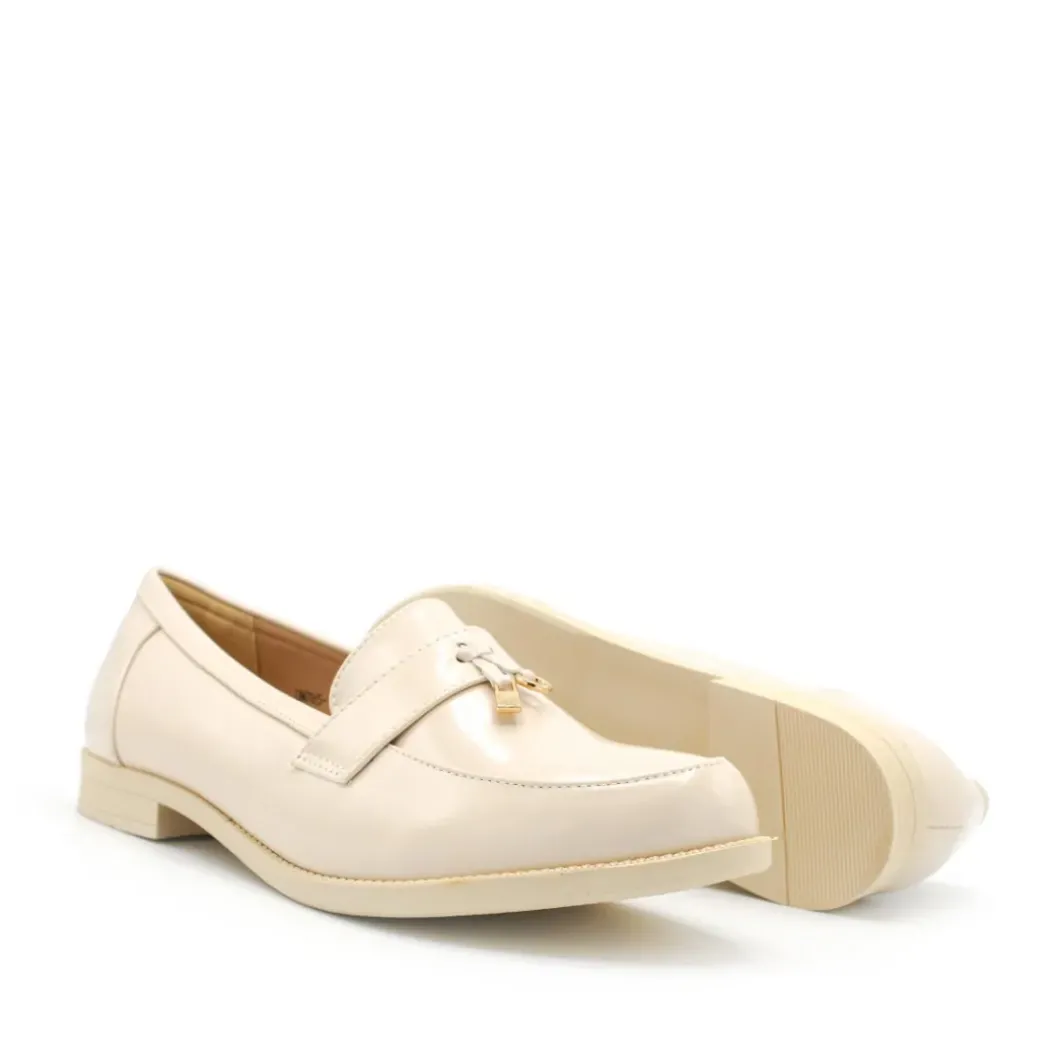 Mocasín beige de tallas grandes