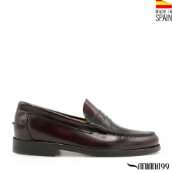 Mocasín castellano burdeos con antifaz