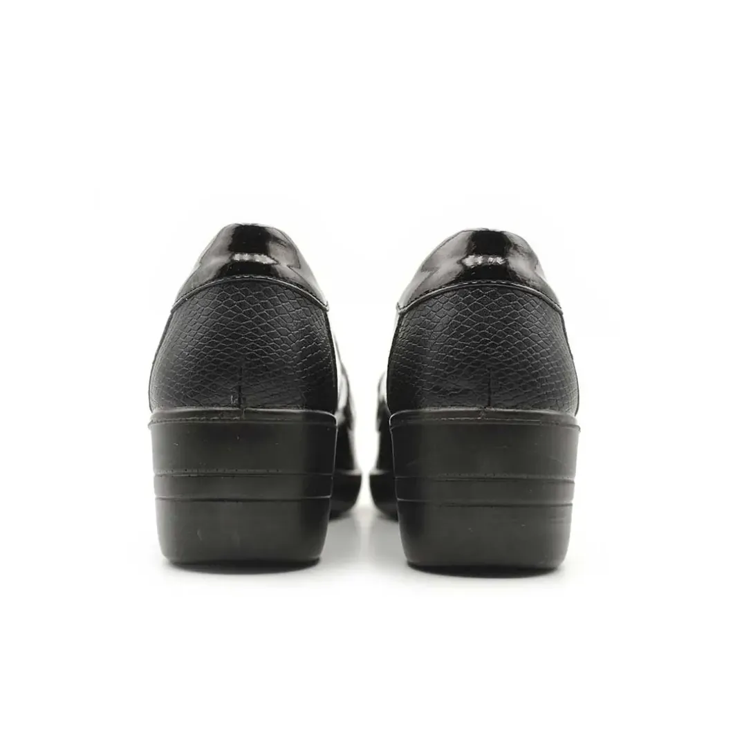 Mocasín con cuña negro
