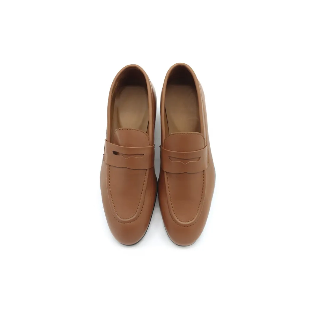 Mocasín de piel camel con antifaz