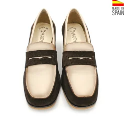 Mocasín tacón piel beige y marrón