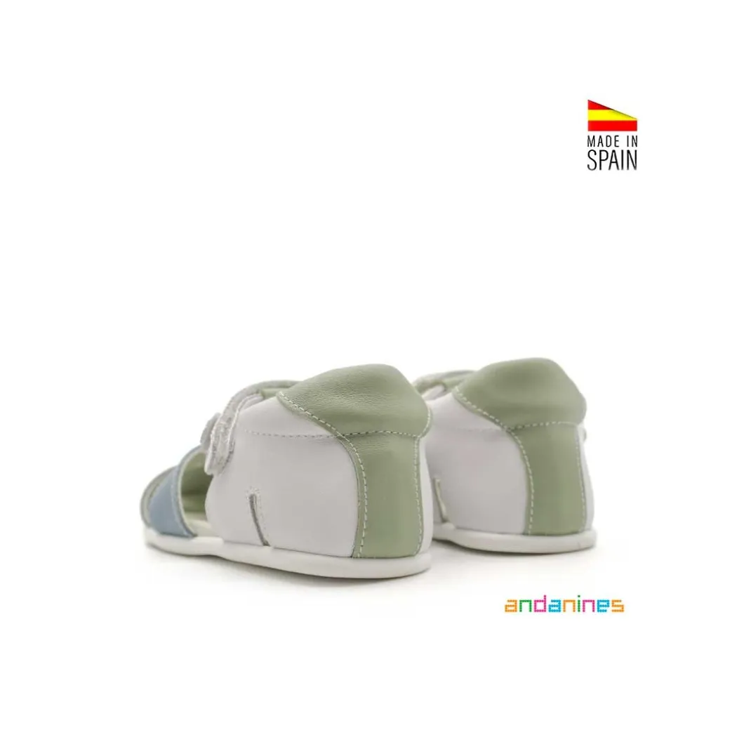 Sandalia blanca piel cerrada