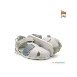 Sandalia blanca piel cerrada