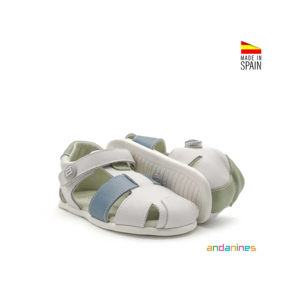 Sandalia blanca piel cerrada