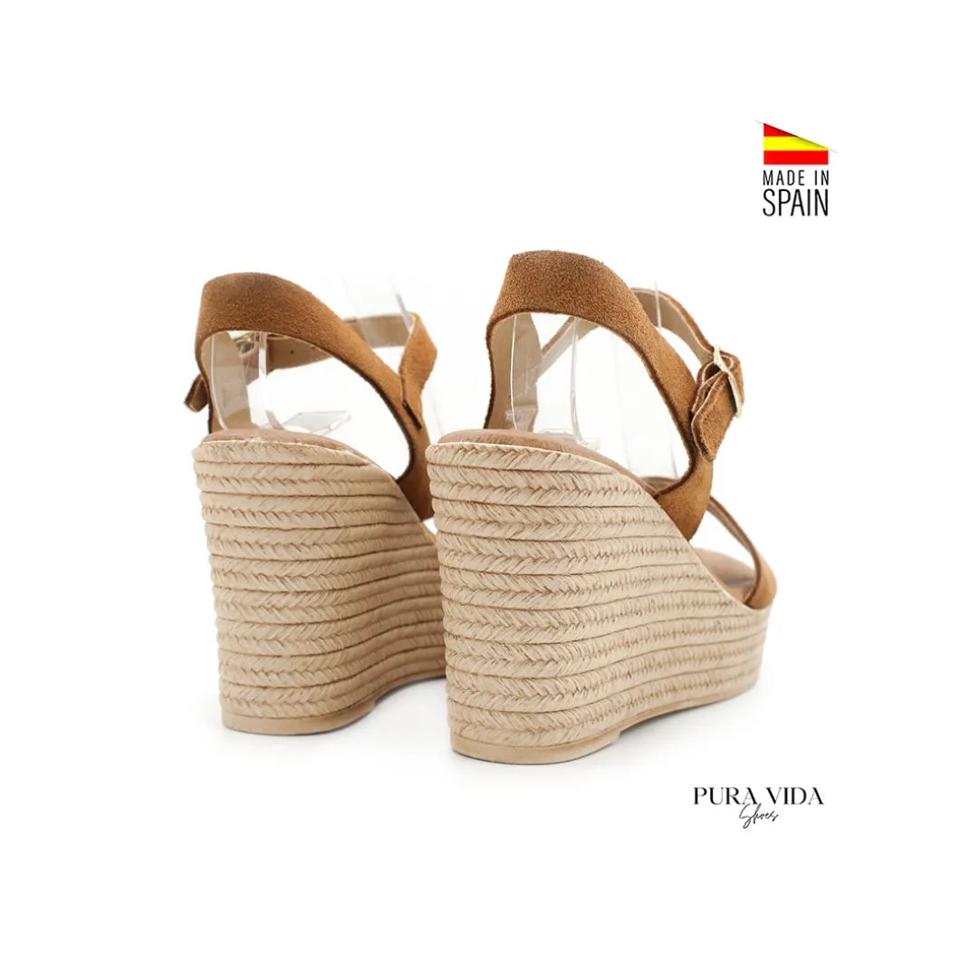Sandalia camel cuña con plantilla de gel
