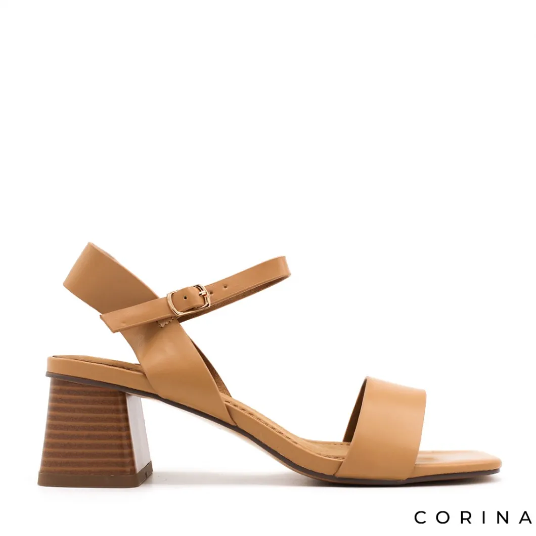 Sandalia camel de tac贸n ancho M4281