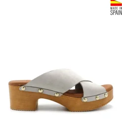 SANDALIA CRUZADA MADERA TACHAS GRIS