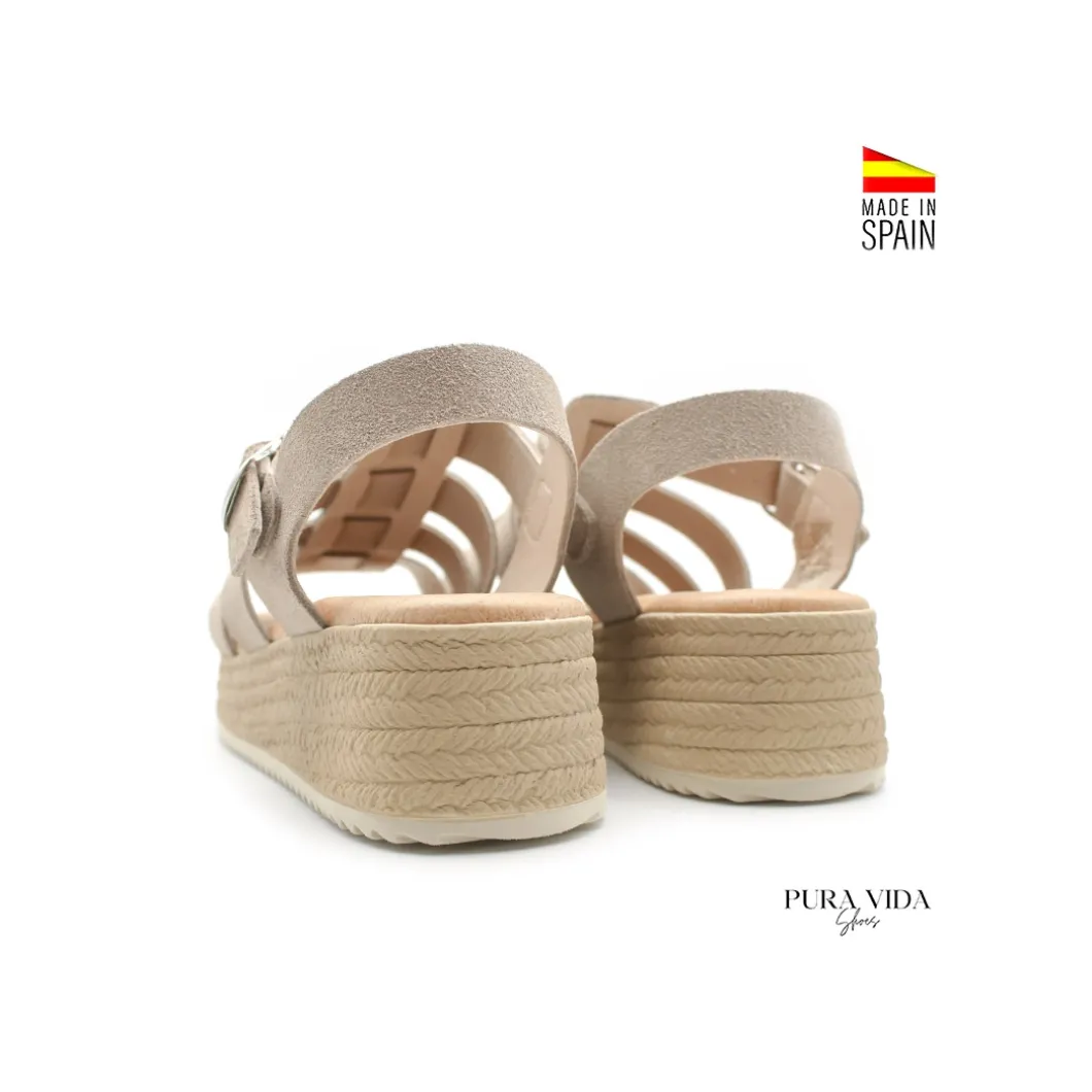 Sandalia plataforma beige tipo cangrejera