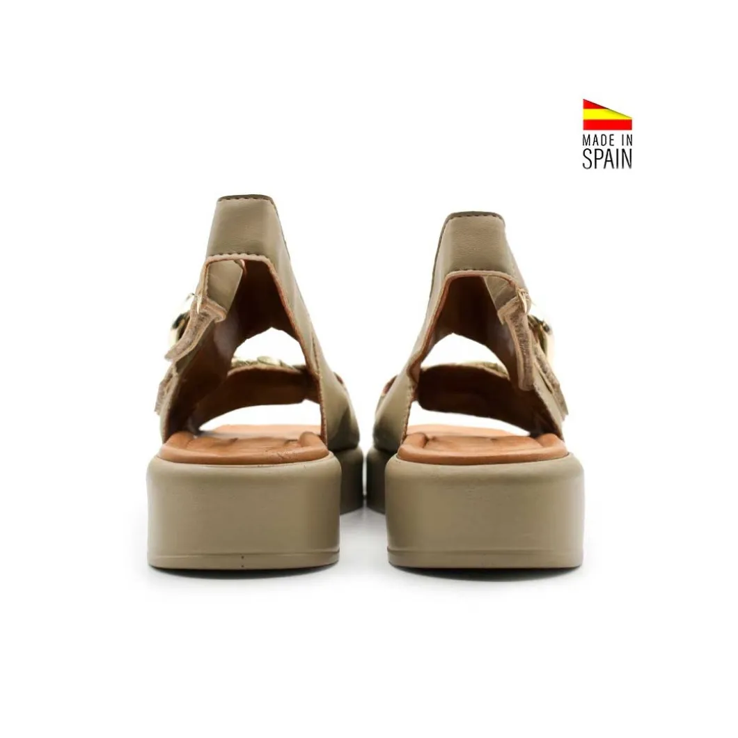 Sandalia plataforma velcro caqui