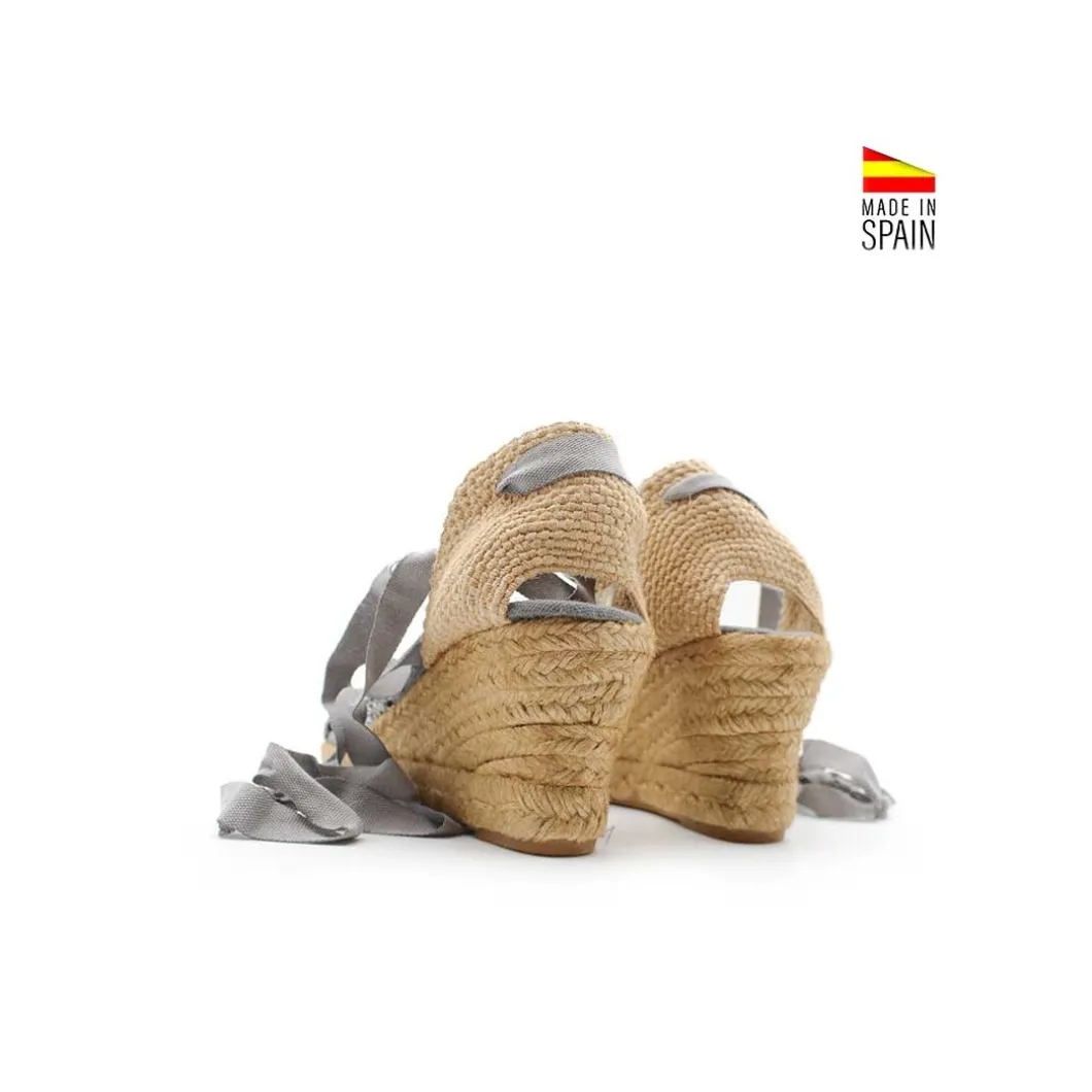Sandalias tiras plata con cuña yute
