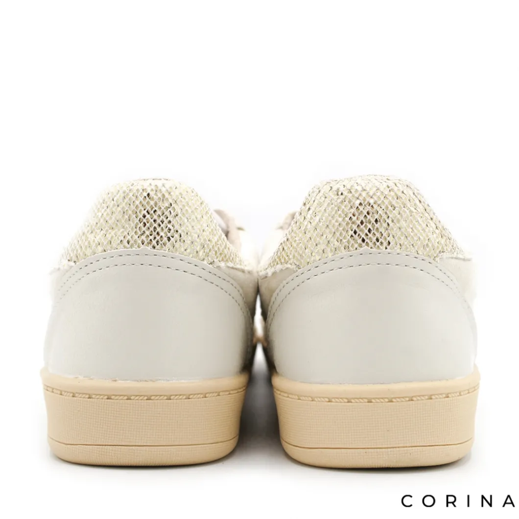 Zapatilla beige calada M4046