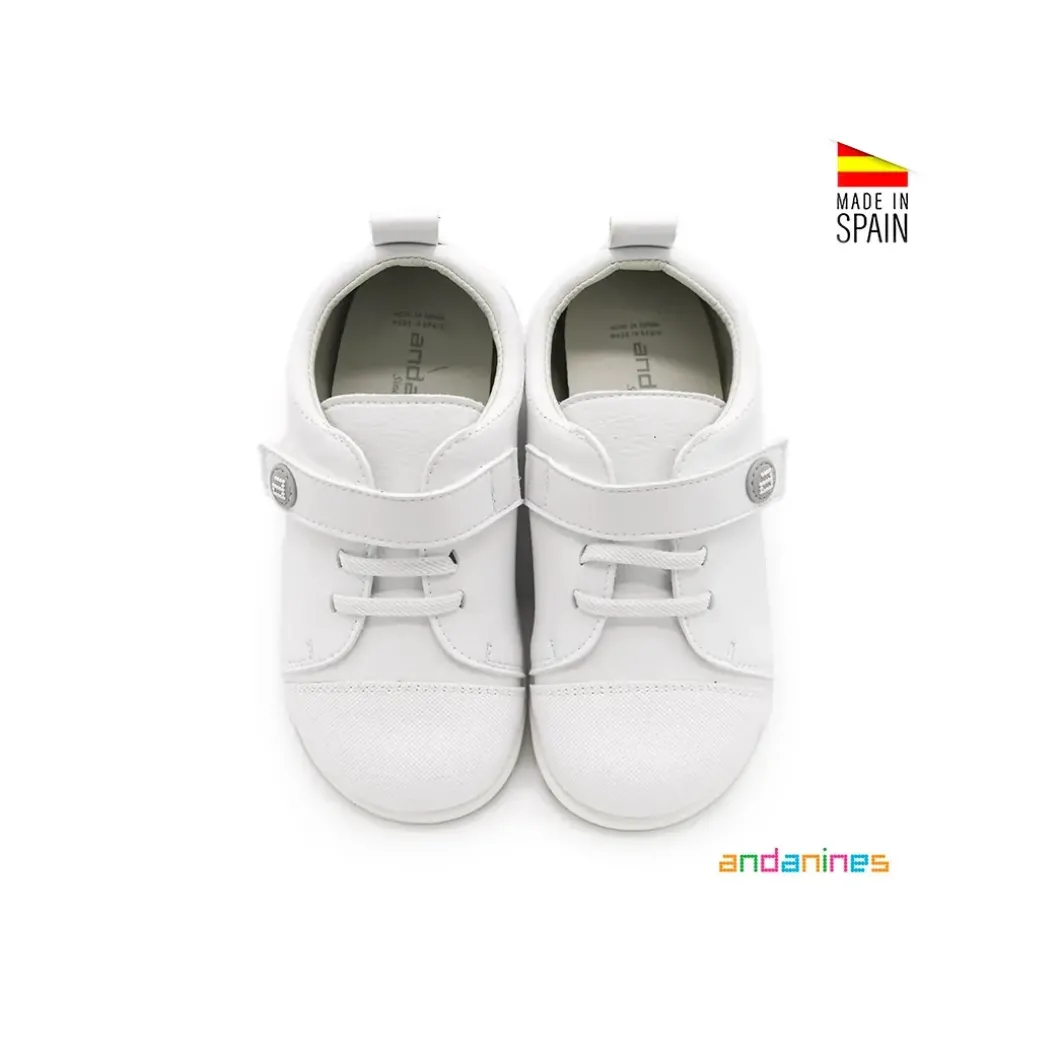 Zapatilla blanca vegana respetuosa
