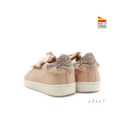Zapatilla Clic! con lengüeta flecos