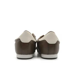 Zapatilla soccer marrón