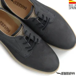Zapato azul marino con cordones de piel nobuck