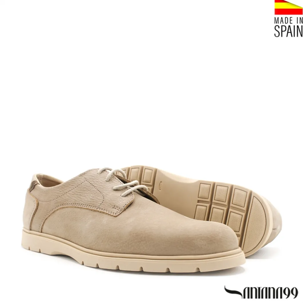 Zapato beige con cordones de piel nobuck