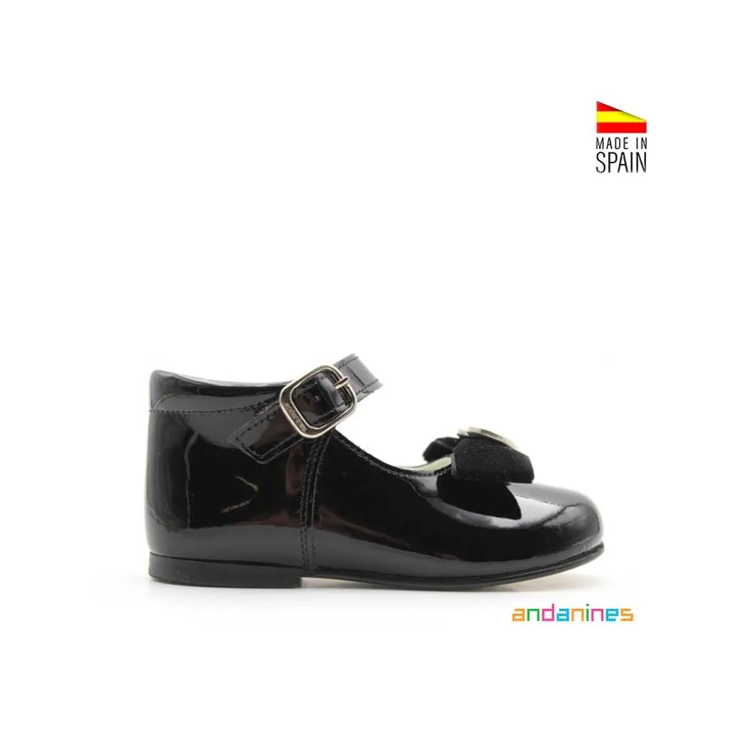 Zapato charol negro corazón