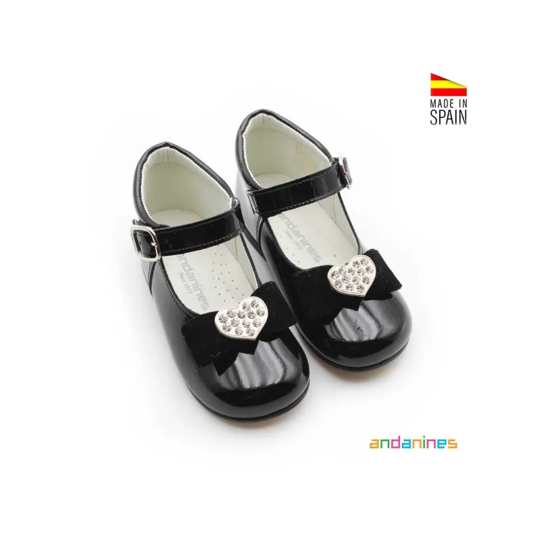 Zapato charol negro corazón