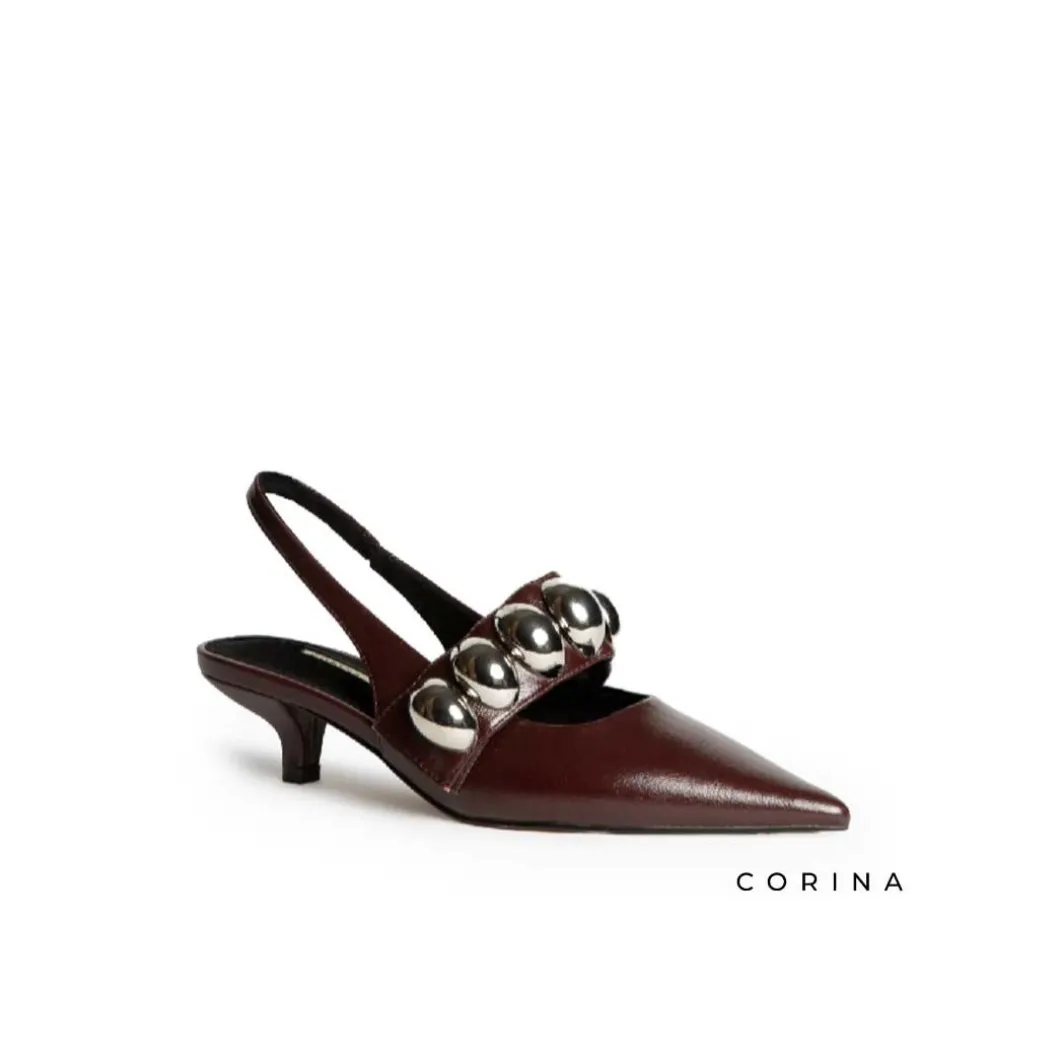 Zapato Corina burdeos tacón bajo