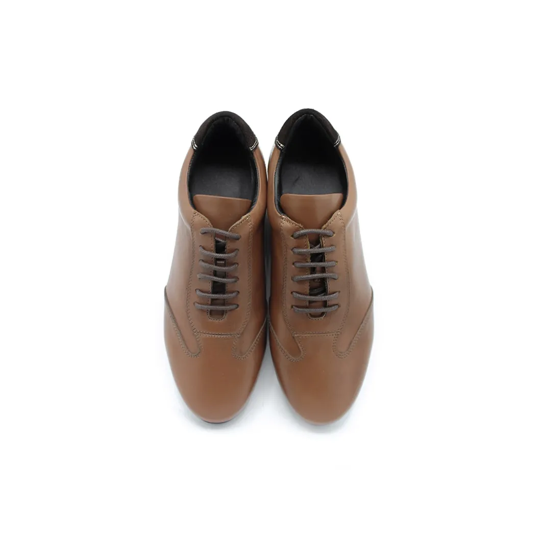 Zapato deportivo piel marrón