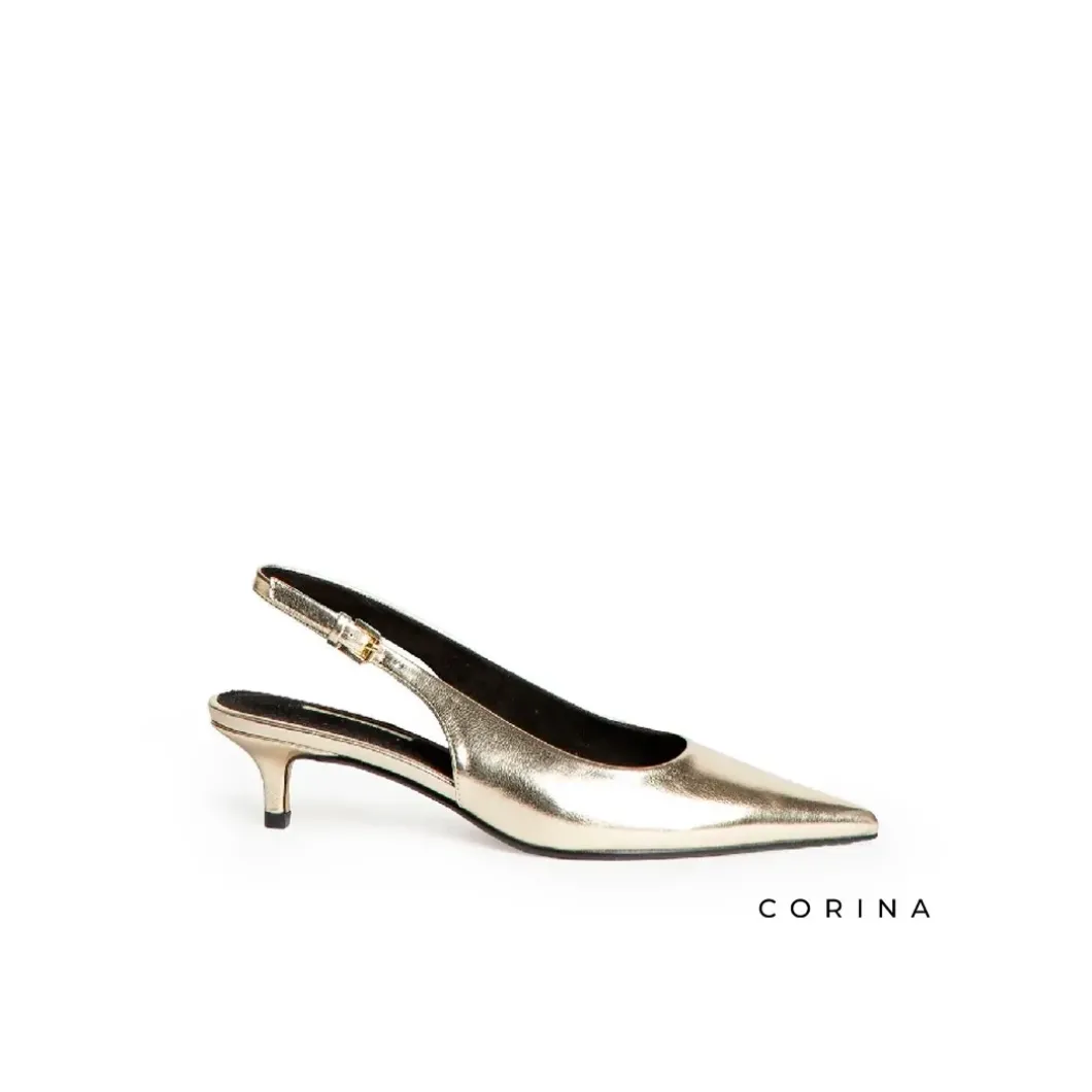 Zapato dorado tacón bajo