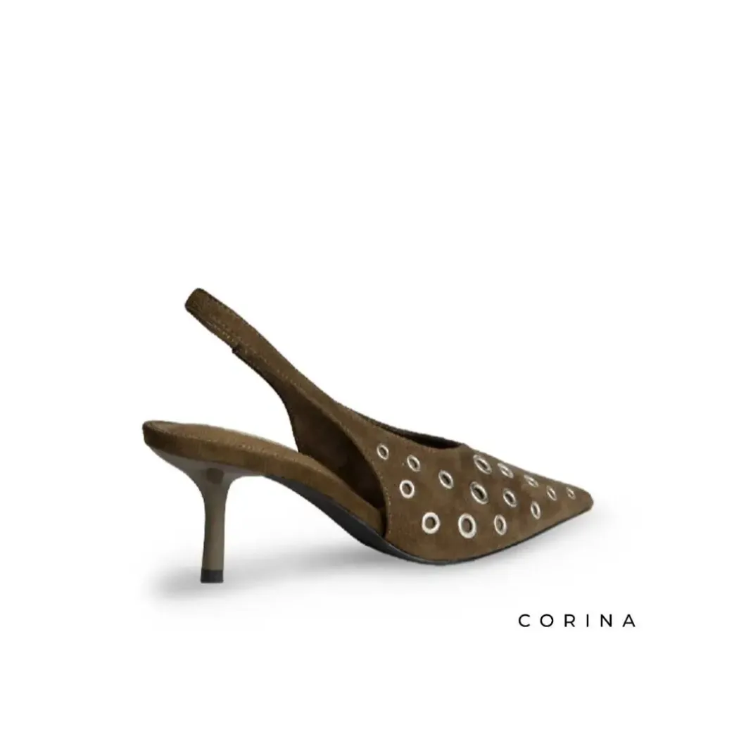Zapato salón marrón con ojales