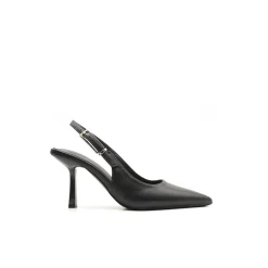 Zapatos negros con tacón fino