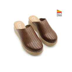 Zueco Bali marrón piel calada