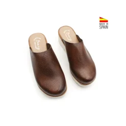 Zueco marrón casual de piel